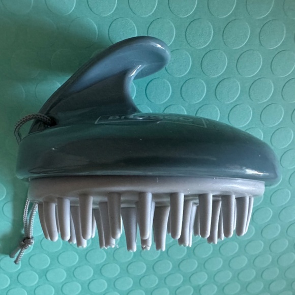 BRIOGEO Scalp Revival Stimulating Therapy Massager - NEW - Picture 3 of 5